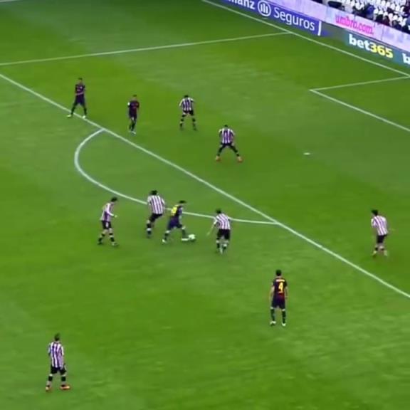 我们也许再也看不到这样的球员了！梅西的神级过人表演秀！