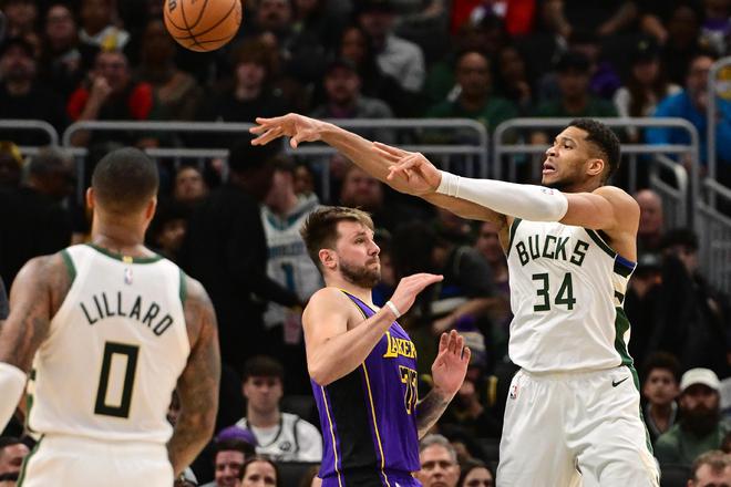 NBA总决赛场均运动战进球榜：巴里13.8球第1 AI字母乔丹077排2-5