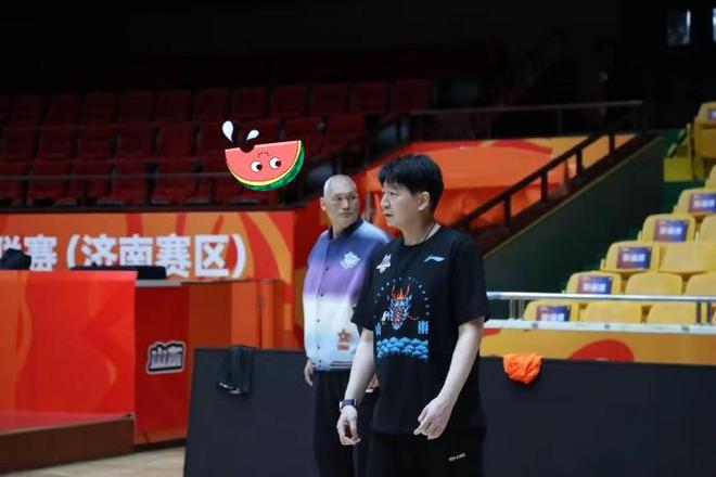 山东男篮备战新赛季，邱彪亲自出马，仅7人归队，谢智杰传来喜讯