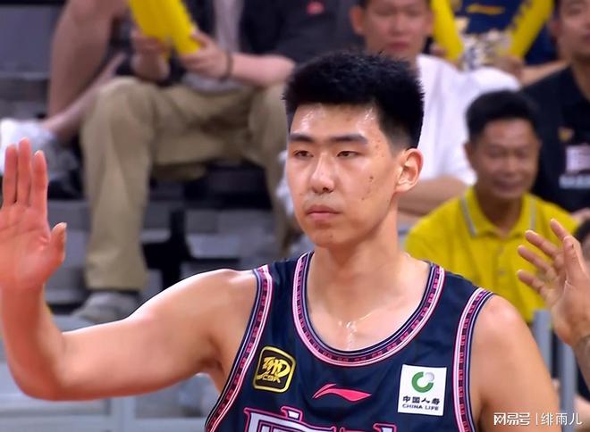 逼廣東隊重用徐昕！楊瀚森NBA選秀行情大暴漲，杜鋒將調(diào)整內(nèi)線？