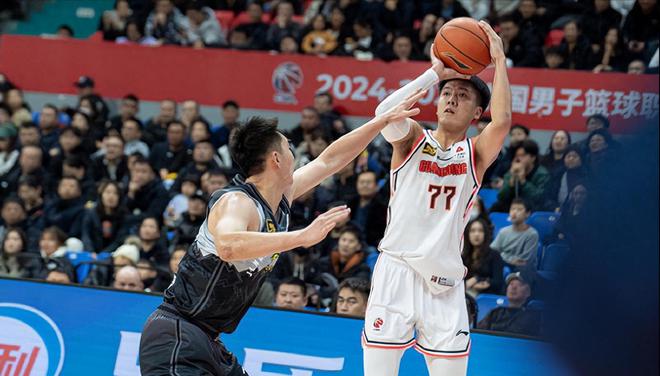 曝黄荣奇离开广东宏远！合同到期不再续约，可惜
