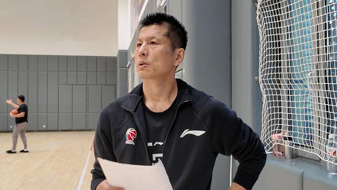 山东86比93惜败四川，鞠维松再次证明自己，执教能力不输邱彪