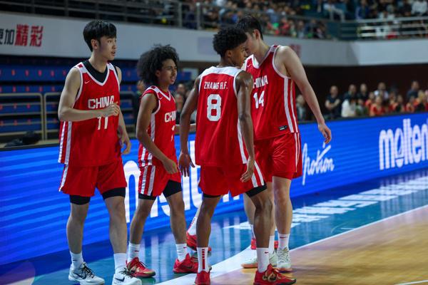 杨溢6分5助7断 张博源11+5 中国男篮U19不敌埃及男篮U23
