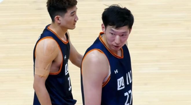 四川大胜新疆晋级全运会正赛 周琦8中8轰20+10胡金秋28+8