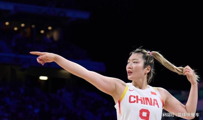 落选女篮国家队？李梦第1时间回应宫鲁鸣：连用4感谢疑似谢幕告别