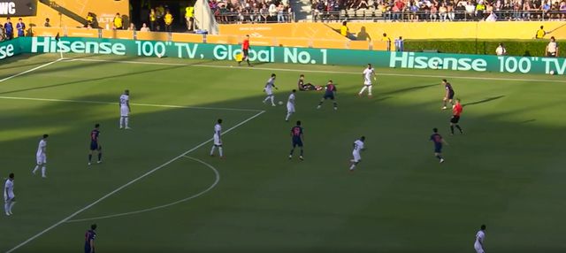 0-1！欧冠冠军轰然倒下！球迷赞不绝口：纪律性真强，最好看比赛