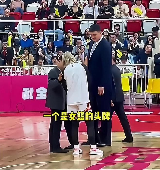 女篮击败日本后，才明白宫指导为何弃用姚明2大爱将，良苦用心