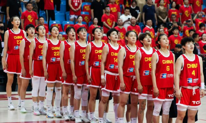 只带两个中锋！中国女篮确定12人名单，明天迎来首战