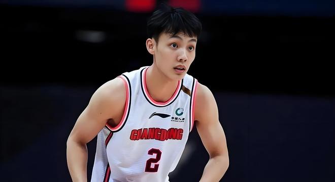中國男籃勝荷蘭！徐杰無緣大名單，胡明軒表現(xiàn)滿分，1人可進NBA