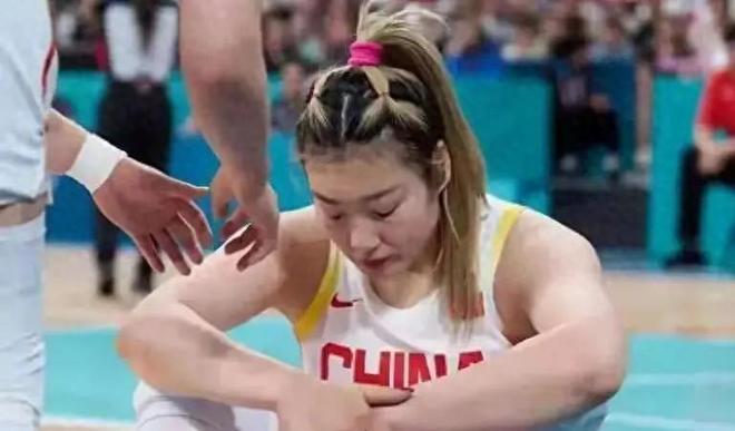 中国女篮输日本是因为少两个人？李梦来，还是输！李月汝来，能赢
