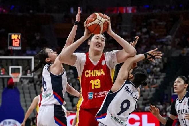一場35分大勝！中國女籃4大功臣出爐，數據一目了然，一人拉胯！