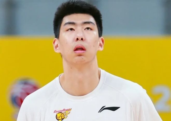 广东77-82新西兰，赛后3喜1忧！徐昕张文逸成长，王洪泽太好用！