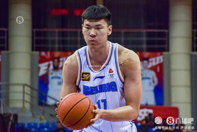 北京要引进赵睿必须送走一个顶薪球员 媒体人：范子铭不愁下家