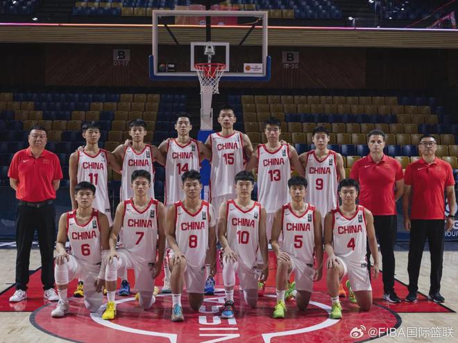 54-27！中国男篮狂输篮板球！又是一次亚洲杯亚军