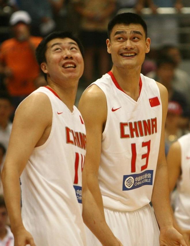 姚明:刚进CBA王治郅让我仰望 他那么高却十分轻盈是追风少年