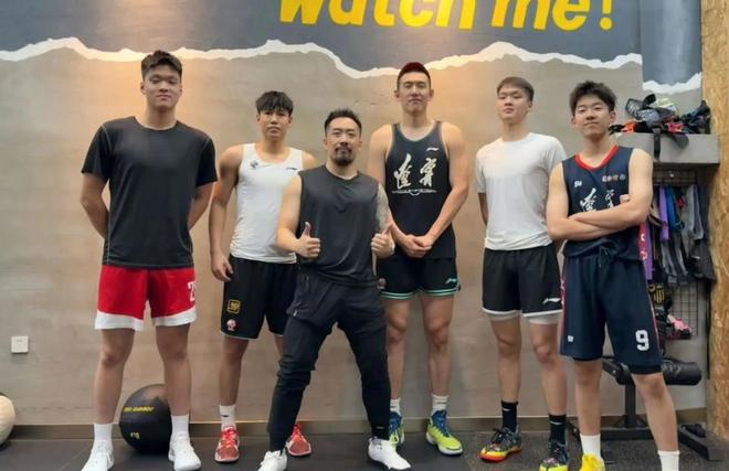 哪有天生的优秀！辽篮新星休赛期身材变化太夸张 一点不输付豪