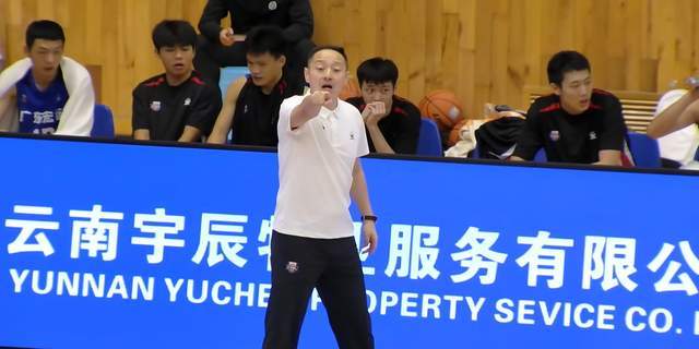 末節(jié)崩盤(pán)！廣東12分不敵奪冠熱門(mén)，無(wú)緣決賽，國(guó)青雙核合砍52+19