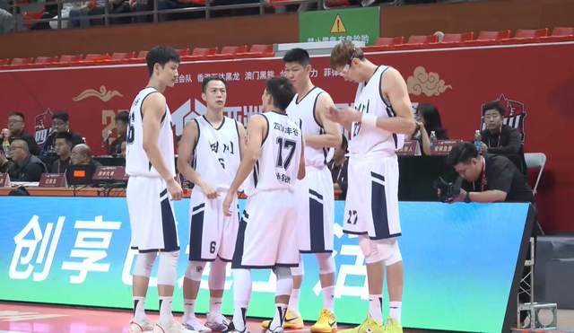 狂赢32分！四川全运男篮3连胜，周琦复出扛大旗：全运冲冠稳了？