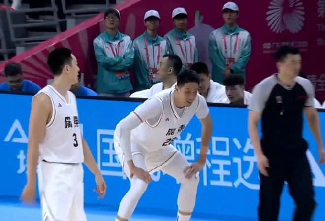 73-92！辽宁男篮耻辱一战，赵继伟伤退，广东队进决赛，会师浙江