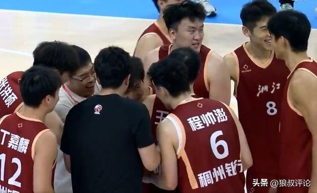 大爆冷！浙江3分险胜四川率先进入决赛 余嘉豪14+9末节压制周琦