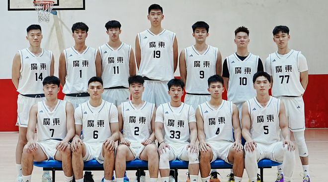 單場39分！深圳小將大爆發，廣東U22男籃三連勝晉級！