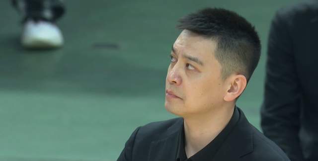 危难时刻拉兄弟一把！杨鸣够意思 辽篮4分惜败 付豪33分 国手哑火