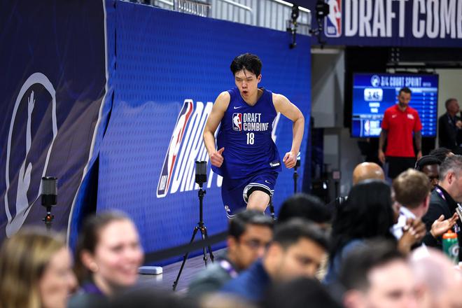 聯(lián)合試訓(xùn)后行情飆升！ESPN模擬選秀：楊瀚森41順位被勇士選走