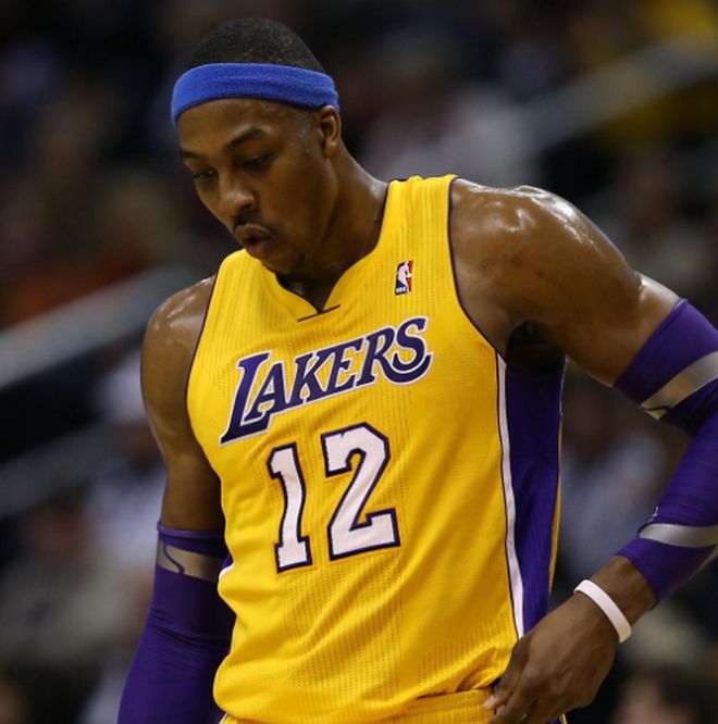 故意回避？霍华德支持湖人园区冠军，却用错对象，双重打击