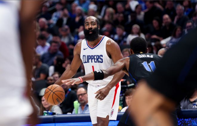 狂送14连败！NBA耻辱纪录诞生，当家球星脸都不要了，真该散伙了