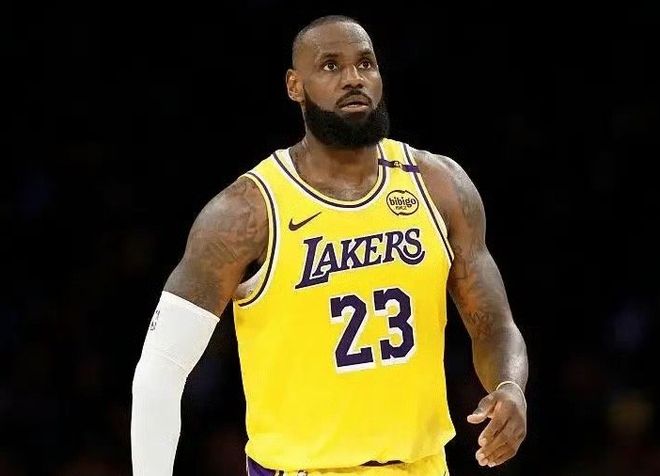 NBA今日里程碑！杜兰特追平伯德，库里创造历史，老詹超越乔丹