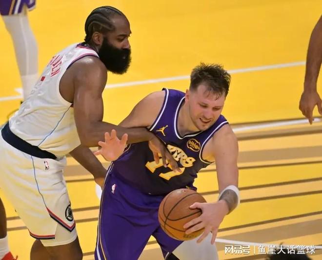 NBA最新排名！湖人重返西部第二，鱼腩结束14连败，快船雪上加霜