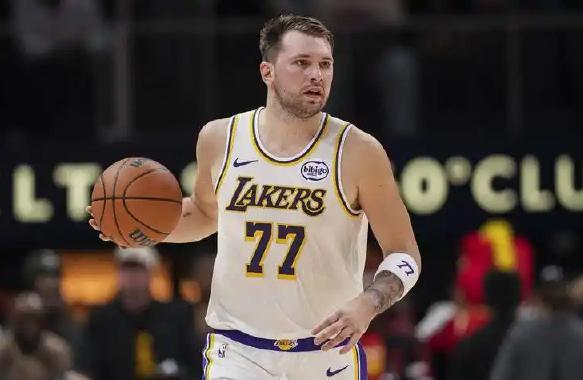 东契奇越战越强，四场比赛场均轰下38.5分8.5篮板9.3助攻！