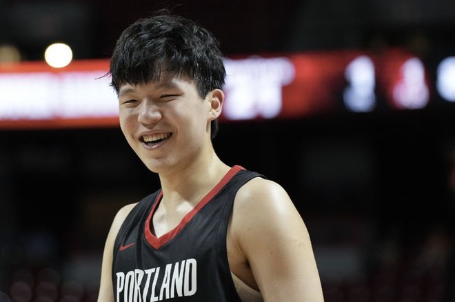 4天连打詹库哈，20天打完流量队！杨瀚森的NBA第一课，有点超纲了
