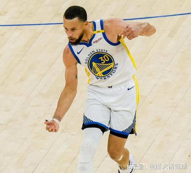 勇士完胜湖人！库里14+2库明加5+6，艾顿8中3，勇士签下你也正确
