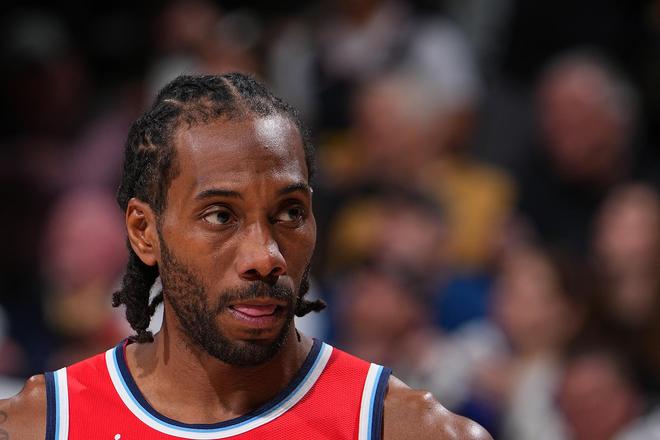 名记：整个联盟都对小卡事件很愤怒 要求NBA深入调查&严惩不贷