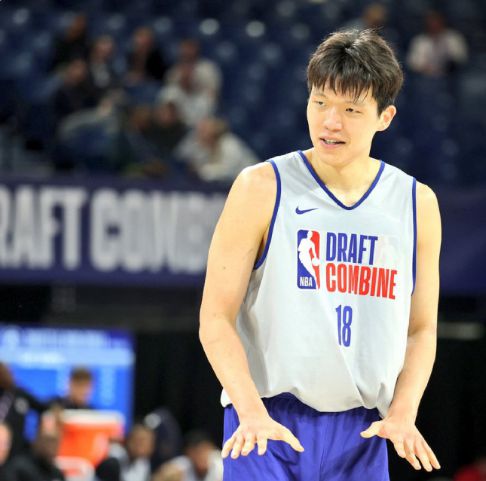 ESPN专家预测杨瀚森次轮初被选中 也存在生日夜成首轮秀可能