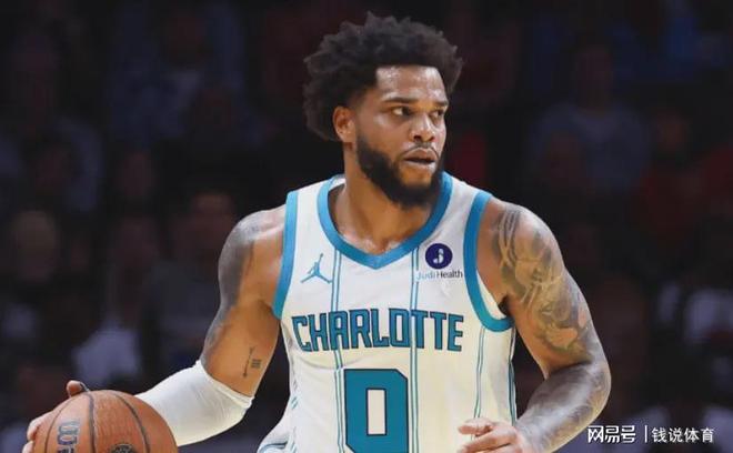 黄蜂兜售21+6侧翼！湖人成热门下家，美媒列4换1交易方案