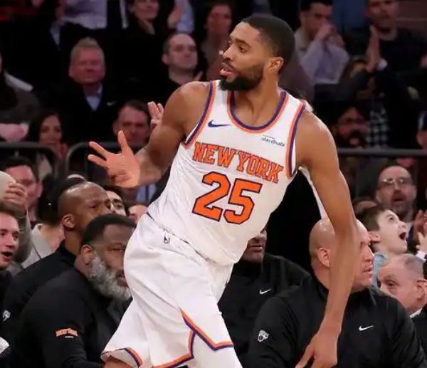 NBA三消息：布里奇斯1.5亿续约，拉文交易遇冷，乔治力挺威少