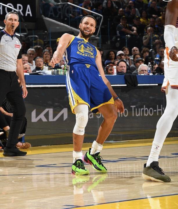 118-107！布克空砍38分，库里28分3助攻，勇士射日结束两连败