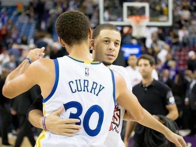 打虎亲兄弟！这四对亲兄弟，曾在NBA搭档组队，库里兄弟有望重逢