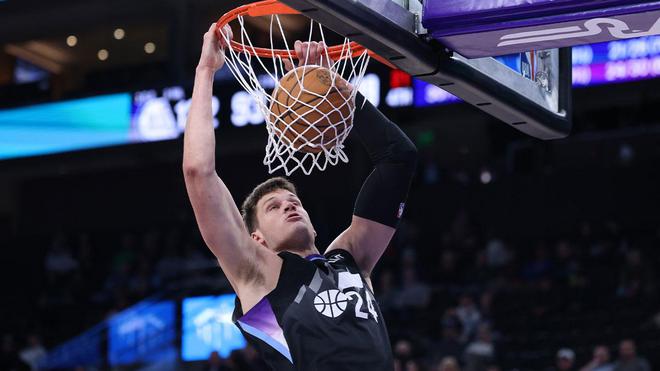 NBA传闻：湖人遭遇爵士队交易的严峻现实