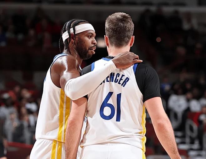 勇士123-91公牛 球员评价：4人优秀，5人及格，2人低迷