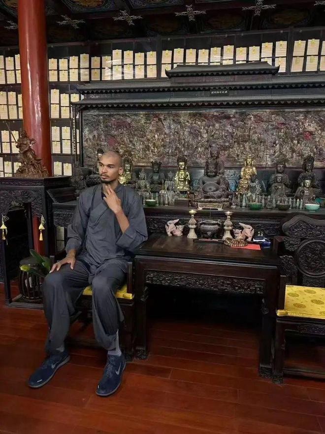 未来第一高僧？马刺记者：NBA球星文班亚马取消原有行程，决定在少林寺闭关十天