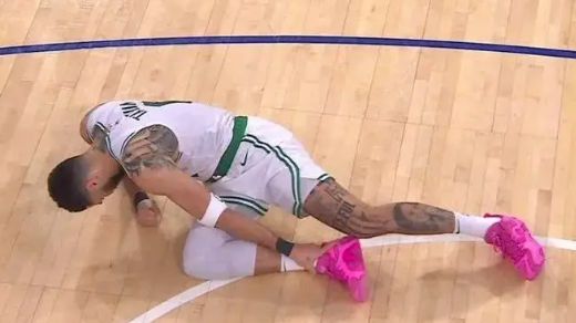 NBA四消息：獭兔接受手术，库里缺席G5，步行者4-1淘汰骑士