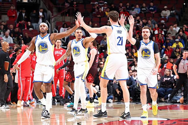 自信心正在不断提升！勇士后场新秀在攻防两端的作用都非常突出？