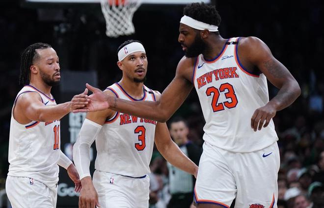NBA前瞻，布伦森战胜塔图姆，走出库里伤病，勇士否极泰来