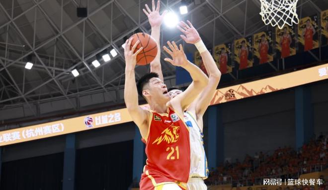 CBA总决赛杀红眼！北京14分逆袭大胜广厦：全联盟第一被掀翻？