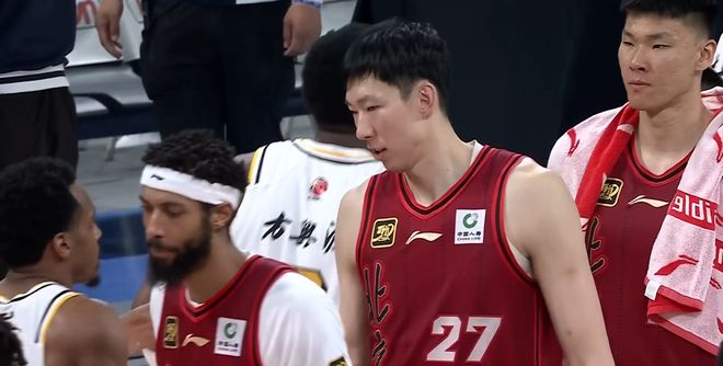 男篮一哥周琦只进1球被胡金秋暴揍！外援0-22，宝岛郭艾伦也发威