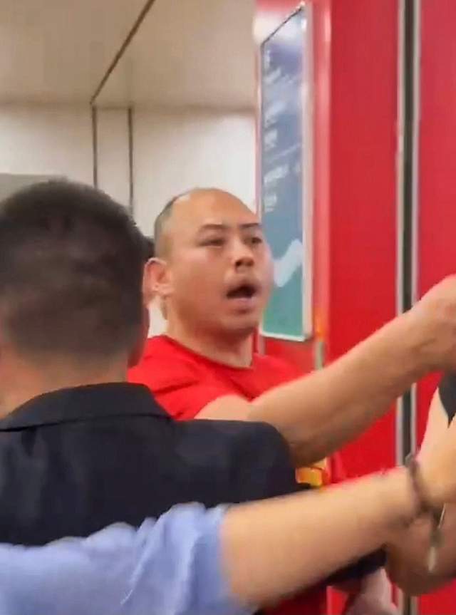 G5处罚官宣！严重警告广厦并罚12万，楼明禁赛2场，孙铭徽罚3万！
