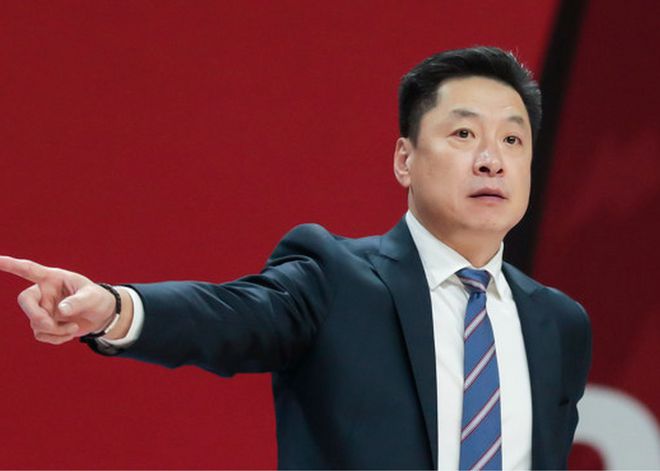 李春江好性情！參加廣廈慶功宴一口悶，為王博培養奪冠班底太重要